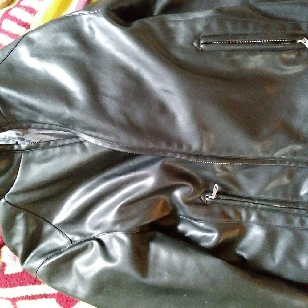 Like new Cole Haan Men's leather jacket